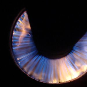 капельная подача при подаче 5 вольт..Вид внутри кислородного баллона..