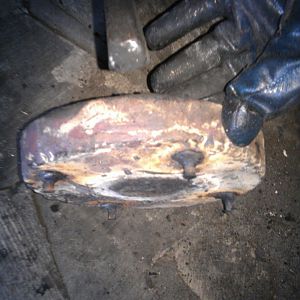 Маленькие ножки на тарелке вместо отрезка трубы как было раньше
